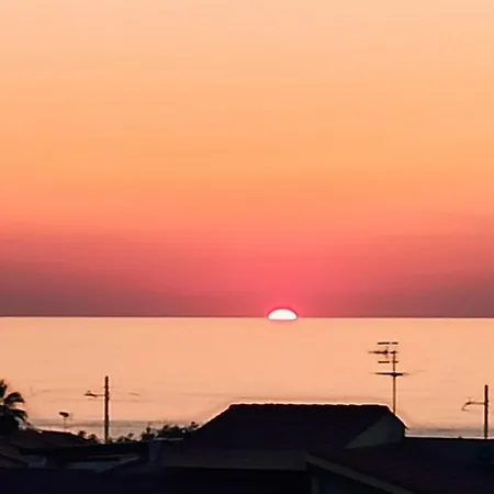 Aeolian View بيراينو